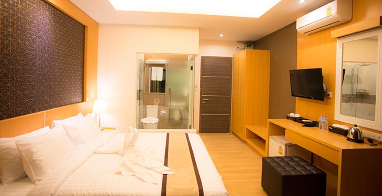 Baitong Hotel Tachileik Extérieur photo