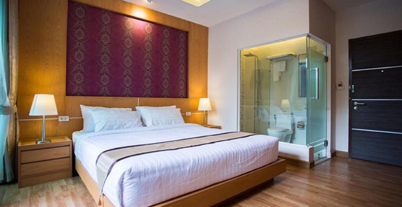 Baitong Hotel Tachileik Extérieur photo