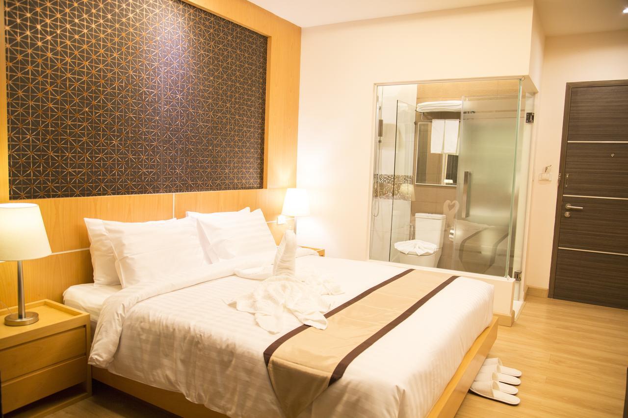 Baitong Hotel Tachileik Extérieur photo